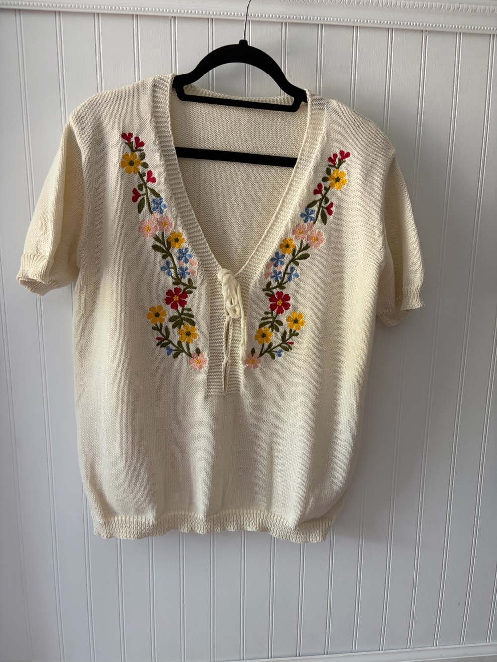 Cream Short-Sleeve Knit Sweater with Embroidered Floral V-Neck